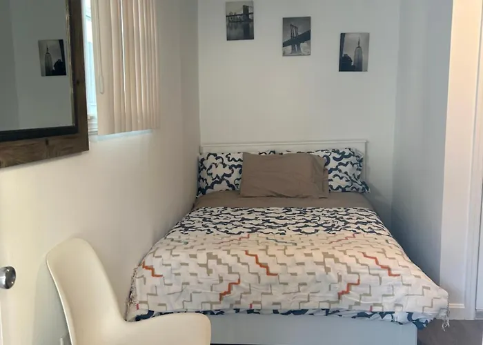 Cozy Apt 30Mins From Times Square!!!